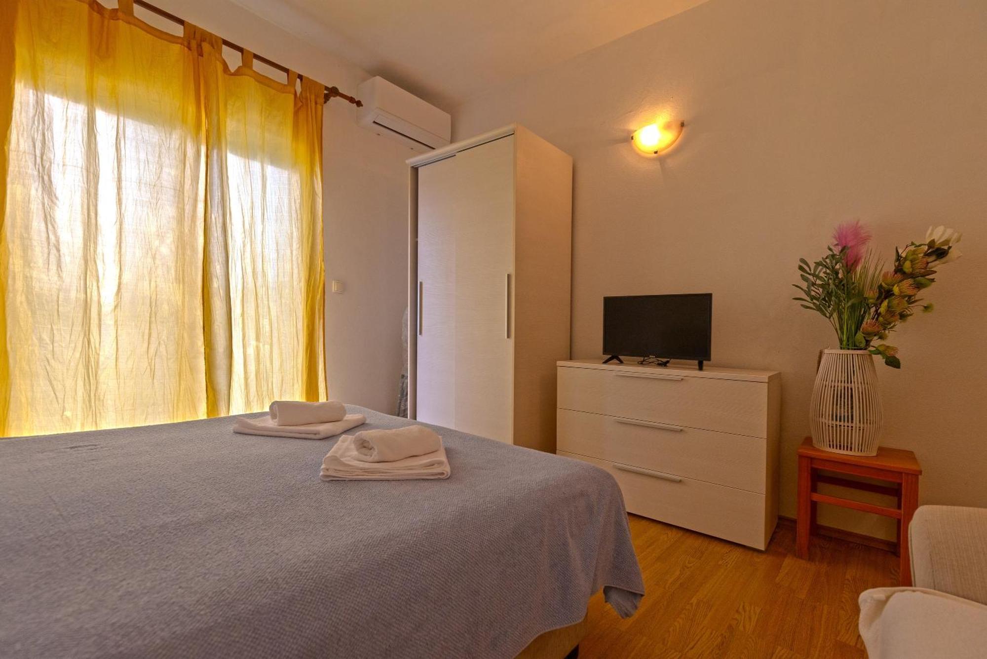 Apartments By The Sea Zuronja, Peljesac - 10137 Brijesta Номер фото